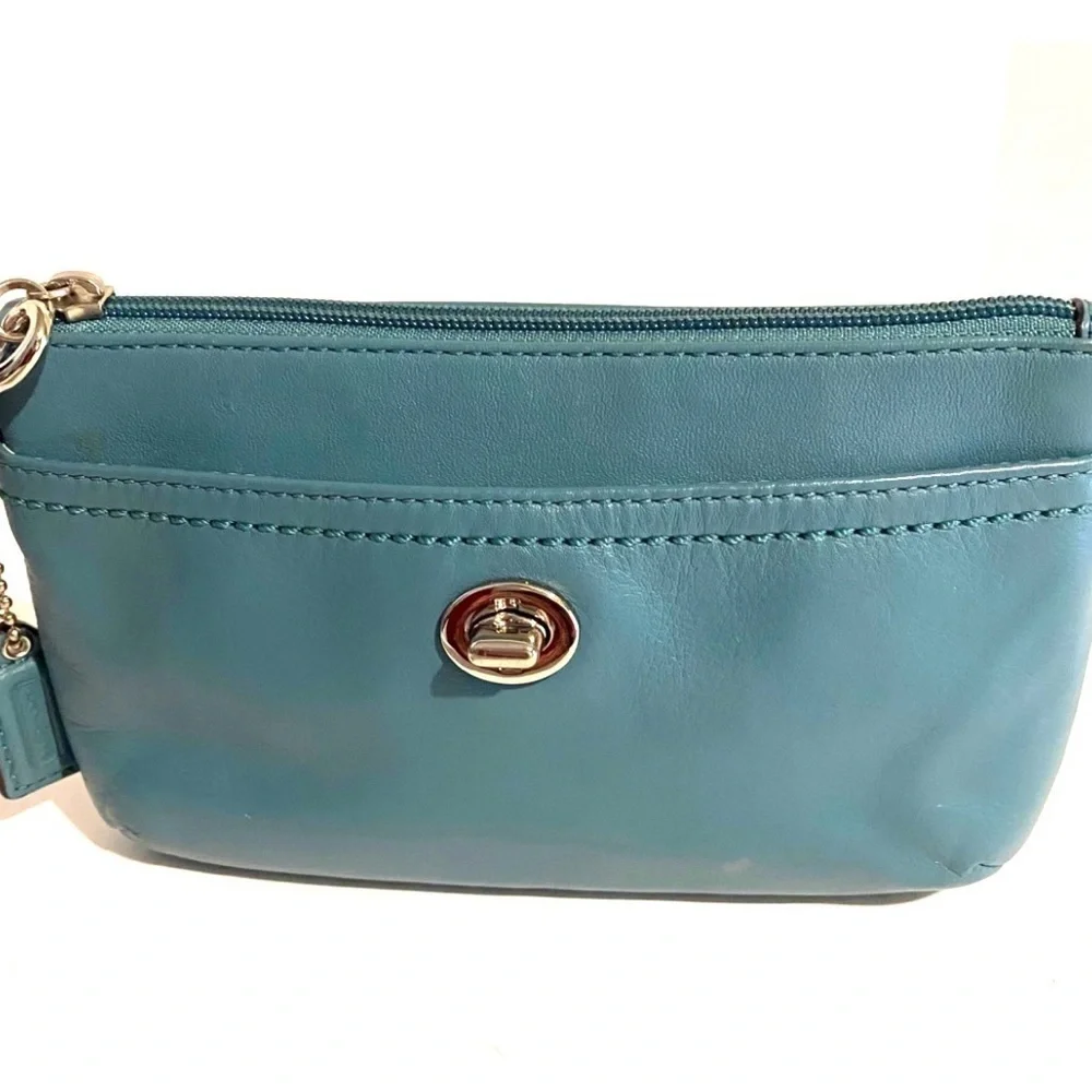Coach vintage blue leather wristlet